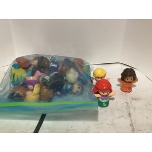 lot 22 fisher price little people figures